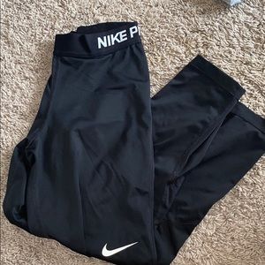 Nike pro cool cropped leggings
